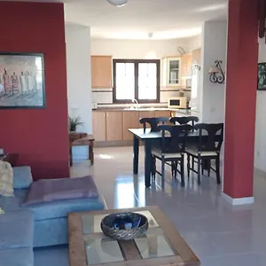 https://apartamento-duplex-con-encanto-en-complejo-de-lujo.in-canary-islands.com